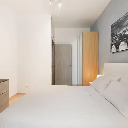 Moderno Nel Cuore Di Apartman Róma